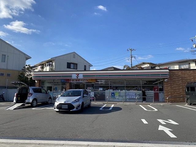 コンビニ　セブンイレブン川崎上麻生2丁目（コンビニ）まで511m