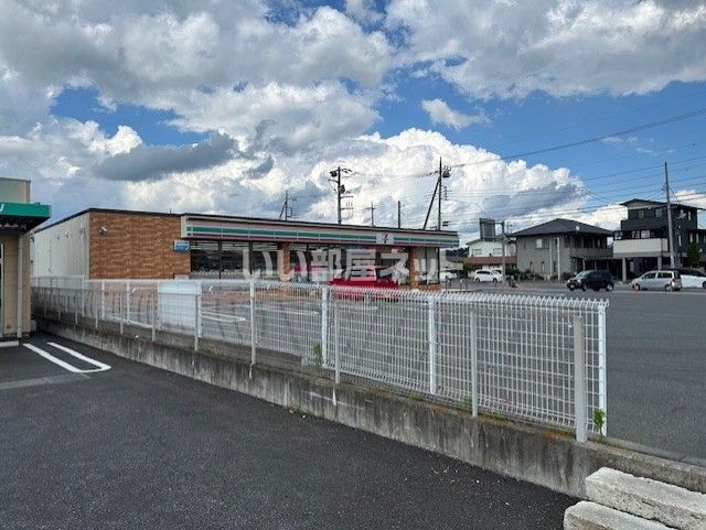 コンビニ　セブンイレブン 芳賀祖母井店（コンビニ）まで285m