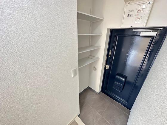 玄関　※別部屋の写真です※