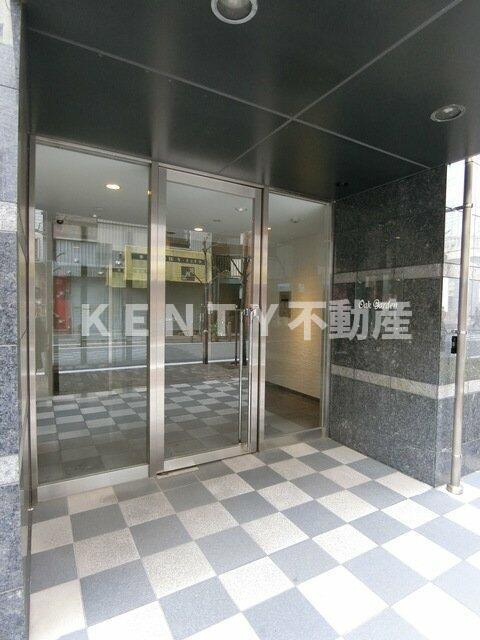 エントランス　ゆとりのあるエントランスです