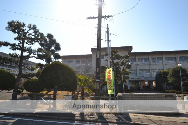 小学校　郷田小学校（小学校）まで275m