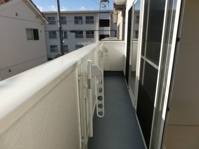 バルコニー　※写真は別の棟になります。