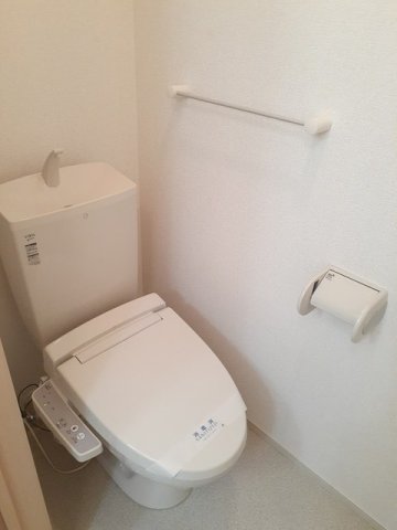 トイレ　清潔感のあるトイレです