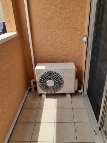 バルコニー　陽当たり良好なバルコニーです
