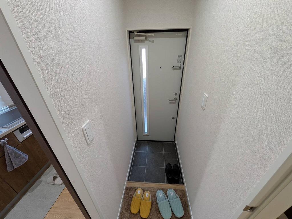 玄関　小物類はついておりません。