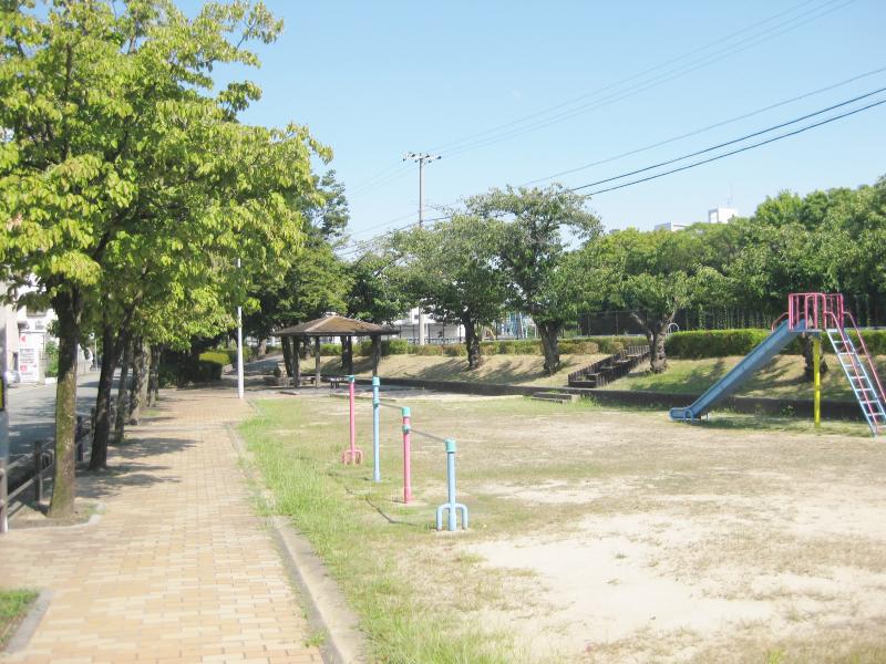 公園　東町緑地（公園）まで437m
