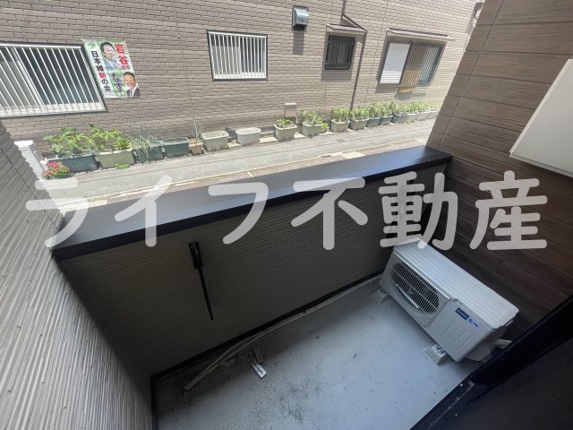 バルコニー　陽当たり良好なバルコニーです