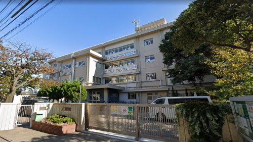中学校　川崎市立南大師中学校（中学校）まで741m