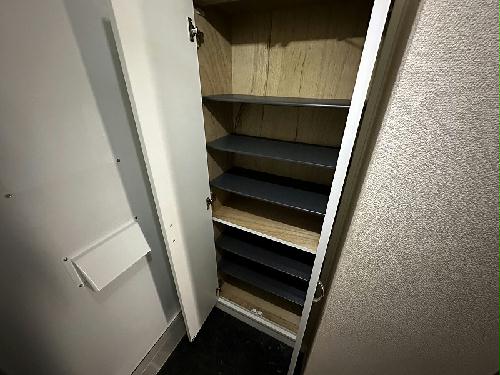 玄関　シューズボックス