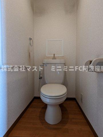 トイレ　※別号室参考写真