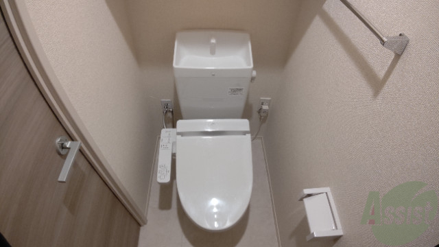 トイレ　こちらはトイレです。清潔感があり、安心して使用できます。