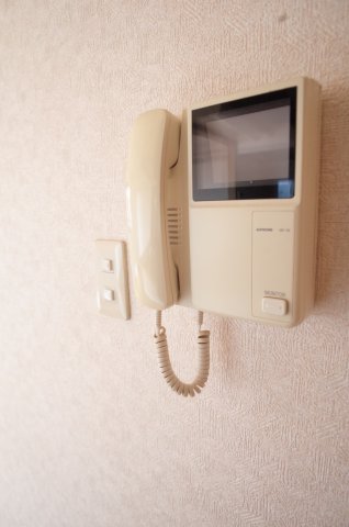 セキュリティ　ＴＶモニターフォンで来客のチェック。