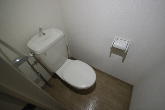 トイレ　※別部屋の写真です