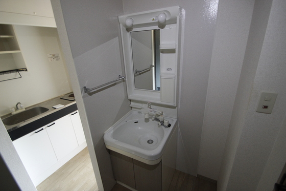 洗面設備　※別部屋の写真です