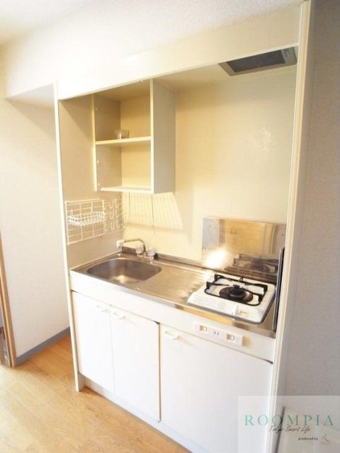 キッチン　※同タイプの別のお部屋です。