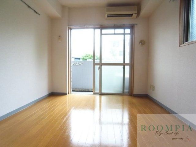 居室・リビング　※同タイプの別のお部屋です。