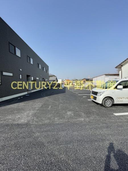 駐車場　類似物件の写真です。