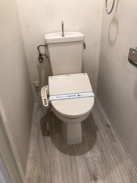 トイレ　落ち着いたトイレです