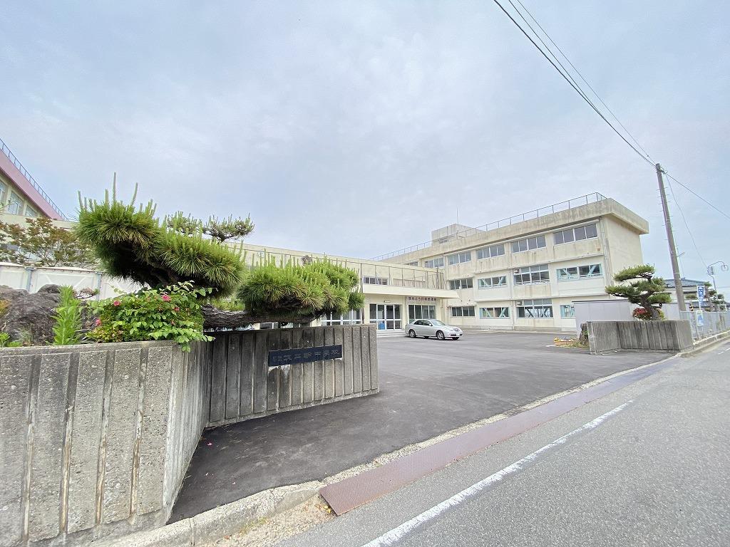 中学校　新潟市立坂井輪中学校（中学校）まで1277m