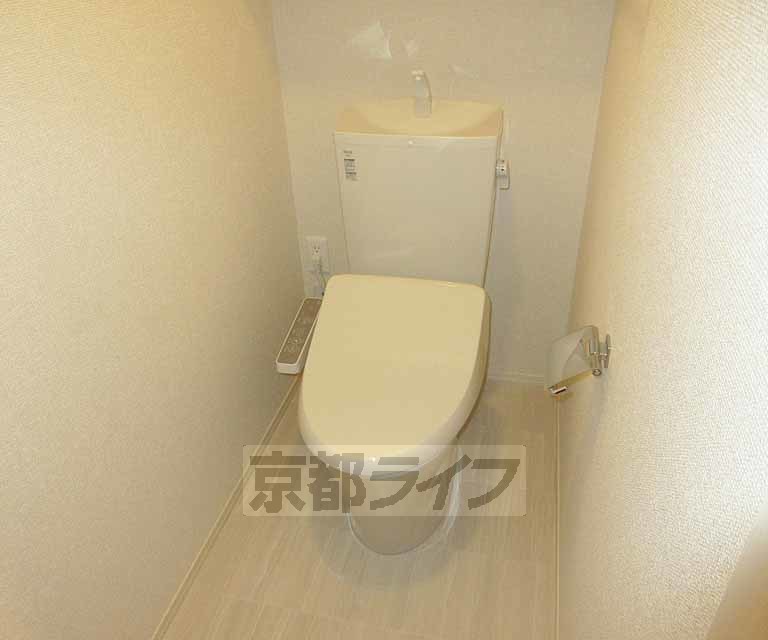 トイレ　ウォシュレットついています