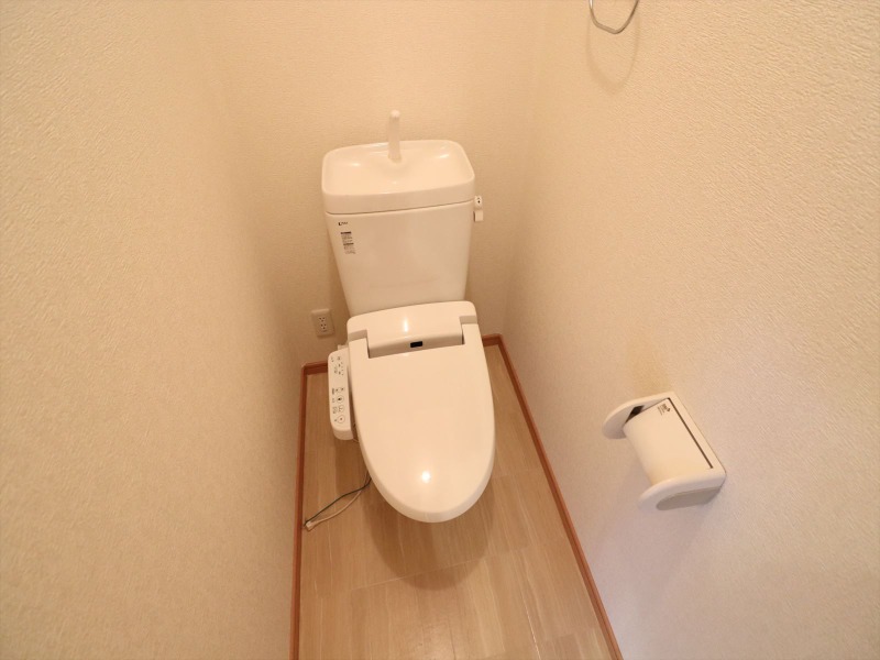 トイレ　シャワー付きトイレ