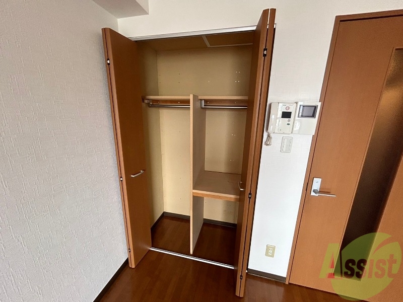 収納　寝室の収納です。部屋がすっきり片付きます。