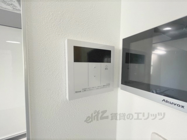 その他設備　給湯器リモコン