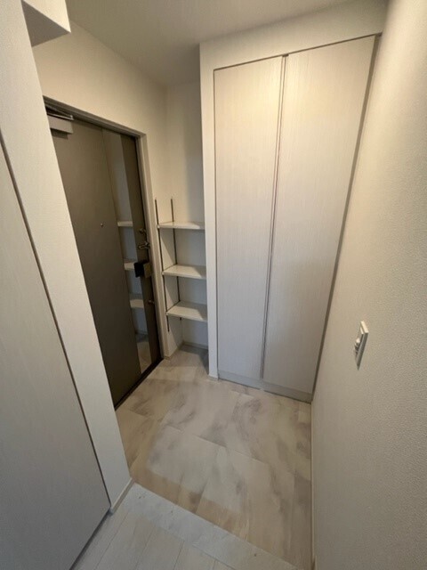 玄関　同じ間取りタイプの写真になります。