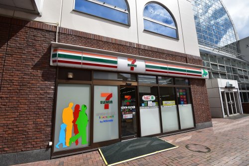 コンビニ　セブンイレブン 北海道STサッポロファクトリー店（コンビニ）まで335m