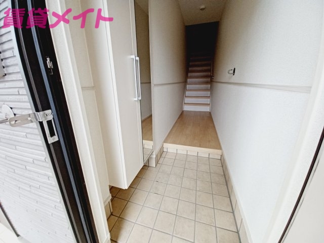玄関　同型参考写真