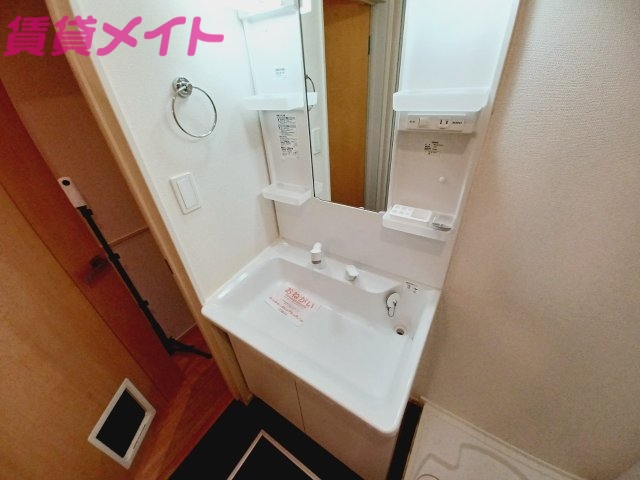 洗面設備　同型参考写真