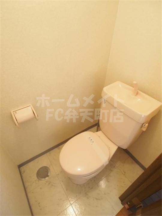 トイレ　シンプルで使いやすいトイレです