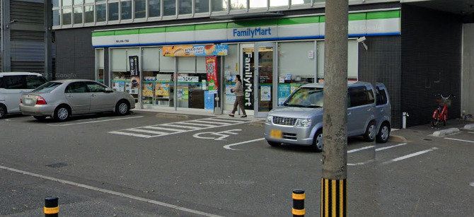 コンビニ　ファミリーマート 博多上牟田一丁目店（コンビニ）まで174m