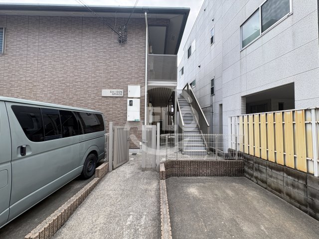 駐車場　セゾン・グレース　ロビー