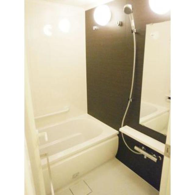 バス・シャワールーム　※写真は同タイプ住戸です。