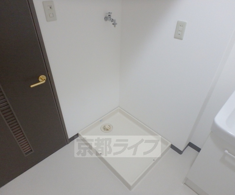 その他設備　室内に洗濯機が置けます。