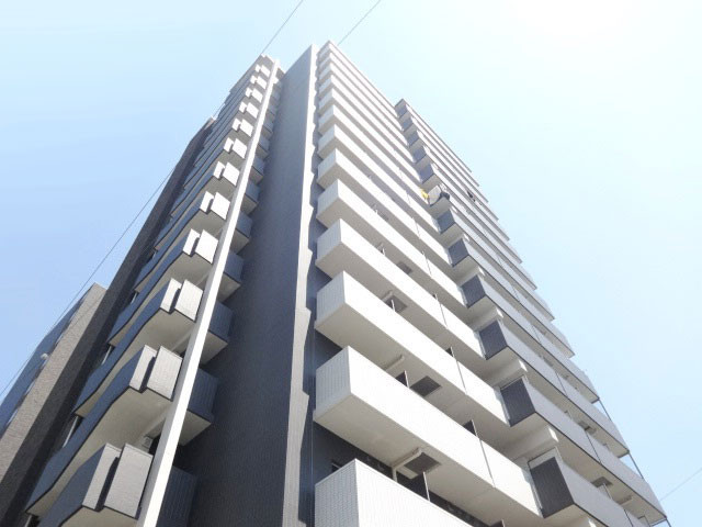 建物外観　十三駅から徒歩３分です★