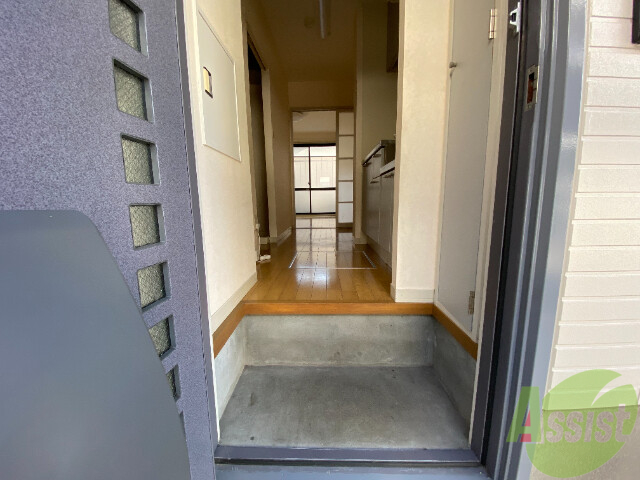 玄関　玄関から撮影しました。奥にはお部屋があります。