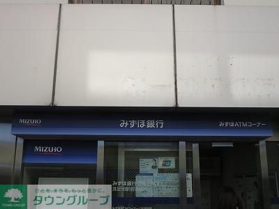 銀行　みずほ銀行（銀行）まで825m