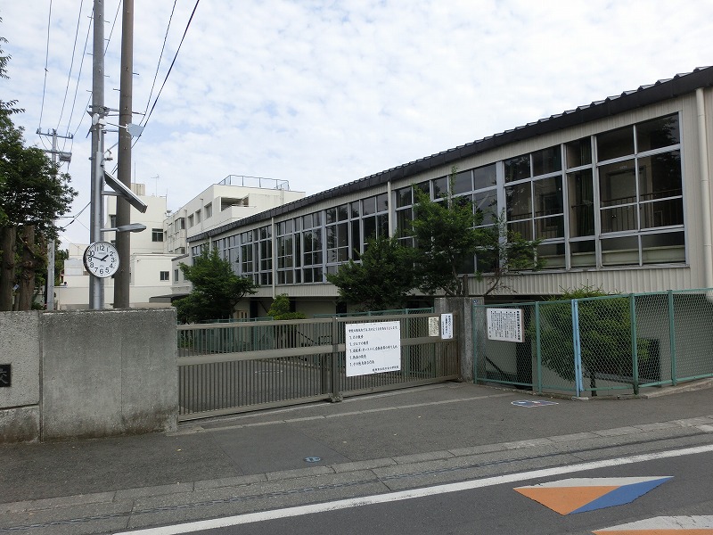 小学校　綾瀬市立北の台小学校（小学校）まで1052m