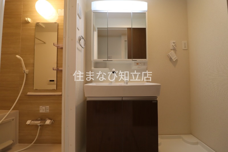 洗面設備　同型タイプ