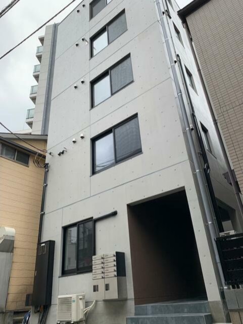 建物外観　５階建ての賃貸マンション