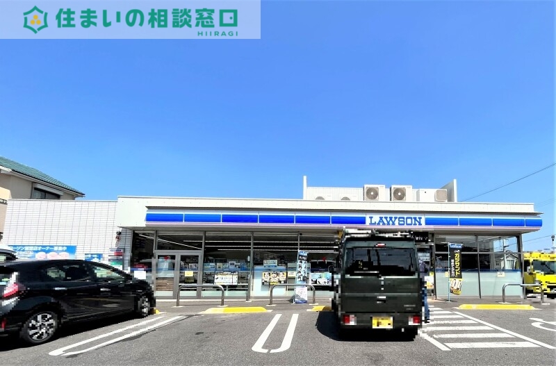 コンビニ　ローソン岡崎竜美丘店（コンビニ）まで636m