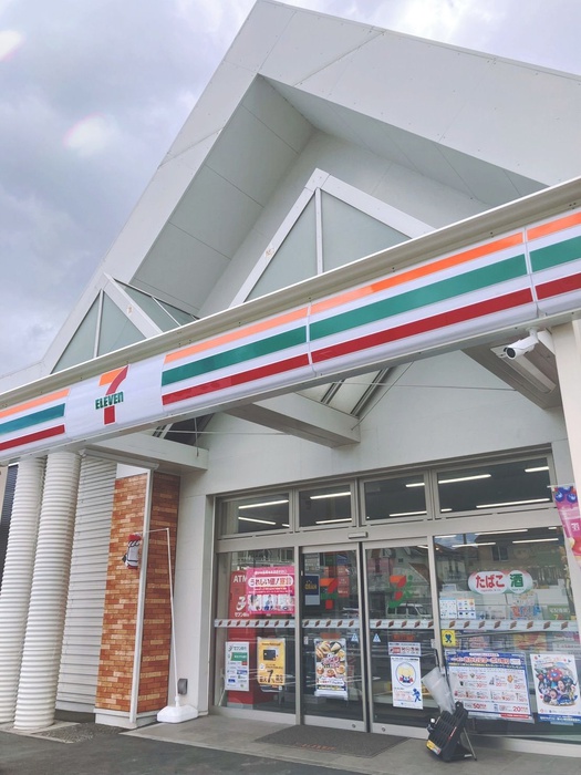コンビニ　セブンイレブン　草加三丁目店（コンビニ）まで350m