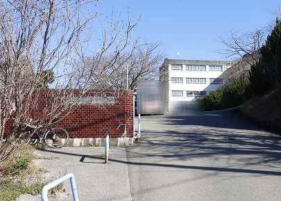 高校・高専　私立高知中央高校（高校・高専）まで490m