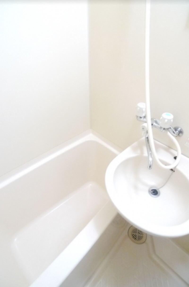 バス・シャワールーム　写真別部屋・同タイプ(反転間取り有り)のお部屋です。