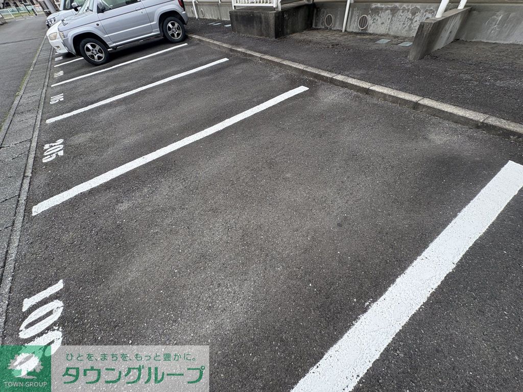 駐車場　駐車場