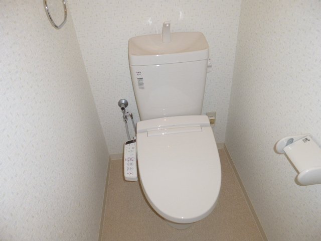 トイレ　シャワー付きトイレ
