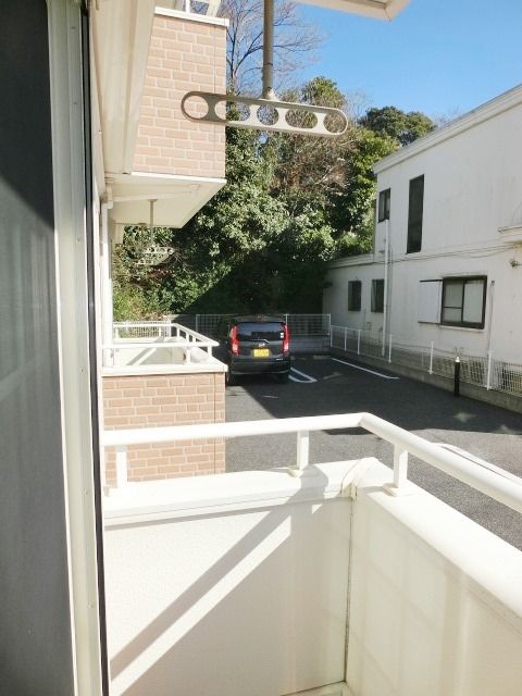 バルコニー　お洗濯物も干せるバルコニー。