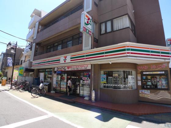 コンビニ　セブン‐イレブン練馬北町１丁目店（コンビニ）まで67m